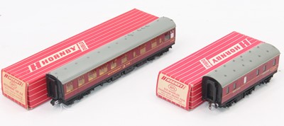 Lot 626 - Two Hornby Dublo coaching items: 4071...