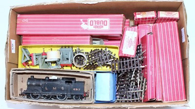 Lot 630 - A few Hornby Dublo items:  2-6-4 tank loco...