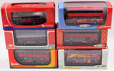 Lot 954 - 1 small box of buses in 1:76 scale by Creative...