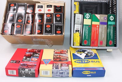 Lot 963 - 1 plastic tray and 1 box of EFE boxed buses in...