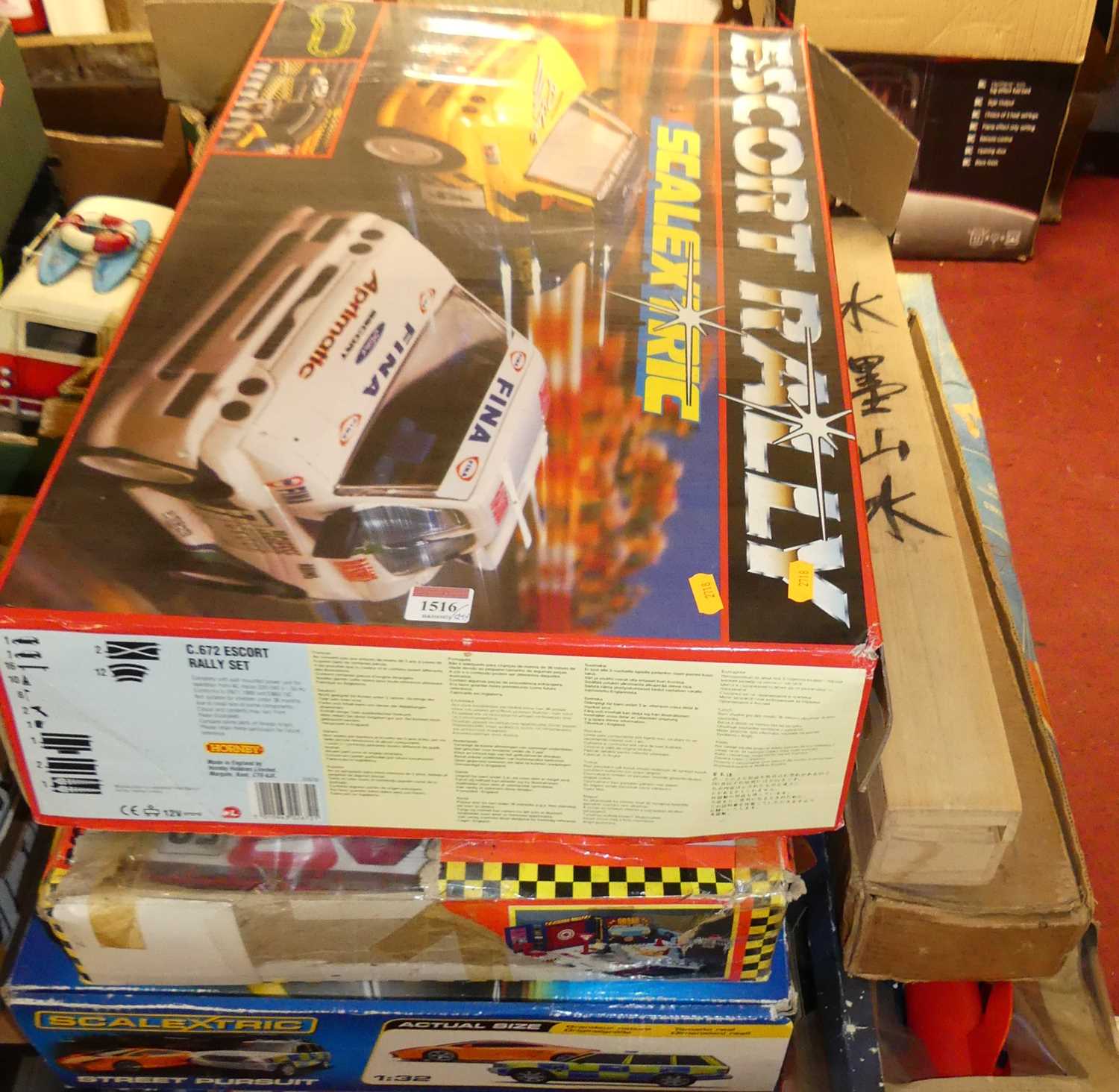 Lot 1516 - A Scalextric boxed Escort Rally set (appears...