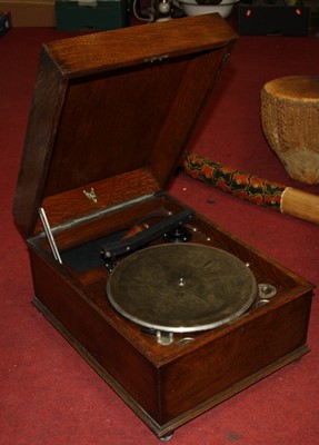 Lot 176 - An early 20th century oak cased gramophone;...