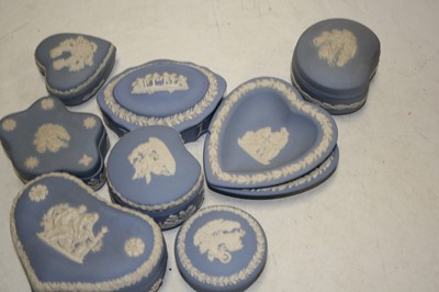 Lot 95 - A box containing a collection of Wedgwood blue...