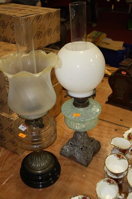 Lot 107 - A late Victorian brass oil lamp, the wrythen...
