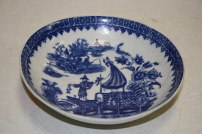 Lot 258 - An 18th century Worcester porcelain bowl...