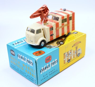 Lot 1958 - A Corgi Toys No. 1106 Decca Mobile Airfield...