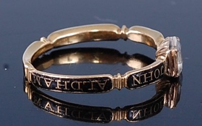 Lot 2651 - An 18th century yellow metal mourning ring,...