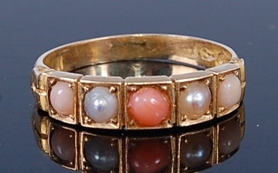 Lot 2644 - A late Victorian 18ct yellow gold coral and...
