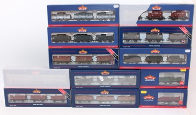 Lot 468 - Collection of Bachmann 00 Gauge Triple Wagon...