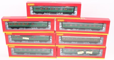 Lot 475 - 7 boxed Hornby 00 Gauge Southern Region...