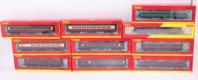 Lot 484 - 10 various boxed mixed region 00 Gauge Hornby...