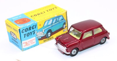 Lot 1977 - A Corgi Toys No. 226 Morris Mini Minor...