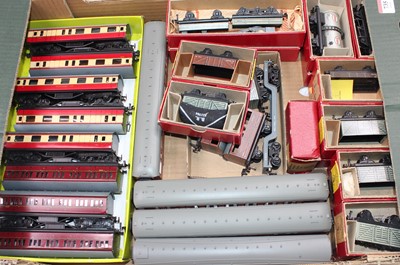 Lot 735 - Tray of Trix & Hornby rolling stock: Trix 7”...