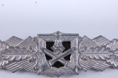 Lot 183 - A German Army / Waffen SS Panzer Assualt badge,...