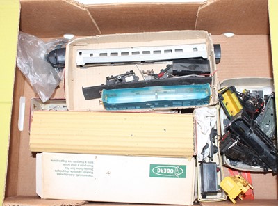 Lot 492 - Large tray of bits & pieces locomotives and...
