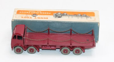 Lot 1723 - Dinky Toys No. 505 Foden flat truck with...