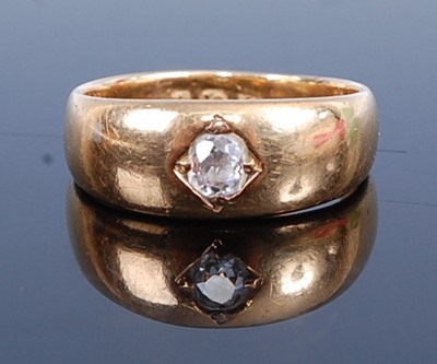 Lot 2752 - An 18ct yellow gold gent's diamond dress ring,...