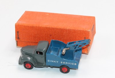 Lot 1747 - Dinky Toys No. 25X Commer Breakdown truck with...