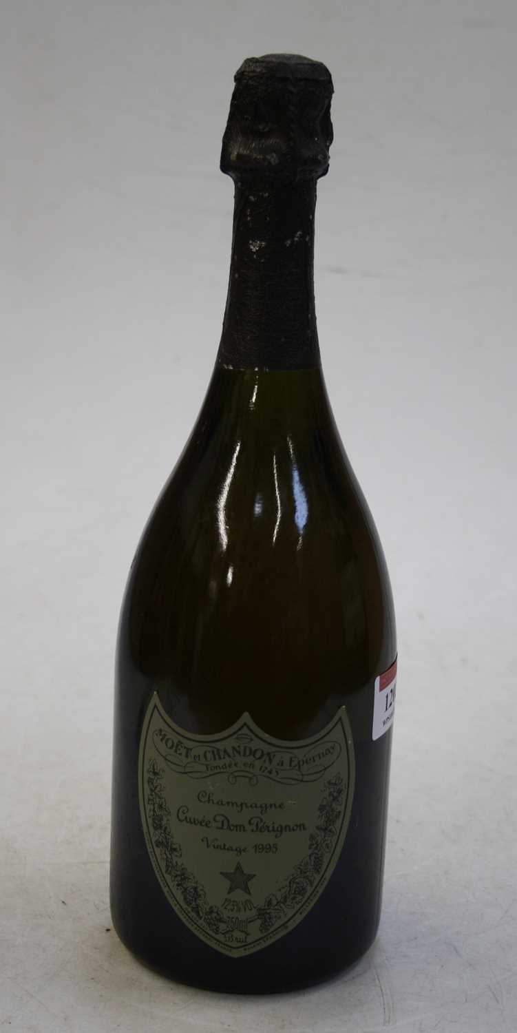 Lot 1202 - Moët & Chandon Cuvee Dom Pérignon vintage...