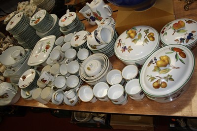 Lot 143 - An extensive collection of Royal Worcester...