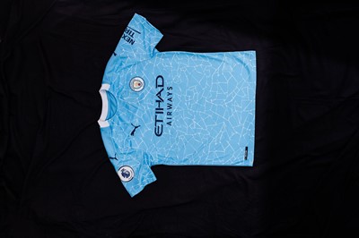 Lot 8 - Kevin De Bruyne: Manchester City FC signed...