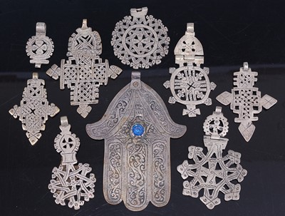 Lot 376 - Assorted African white metal pendants to...