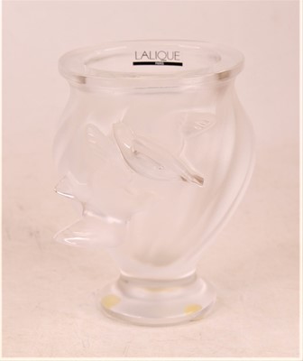 Lot 208 - A Lalique frosted crystal vase, in the Rosine...