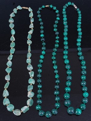 Lot 377 - A beaded malachite necklace, one other...