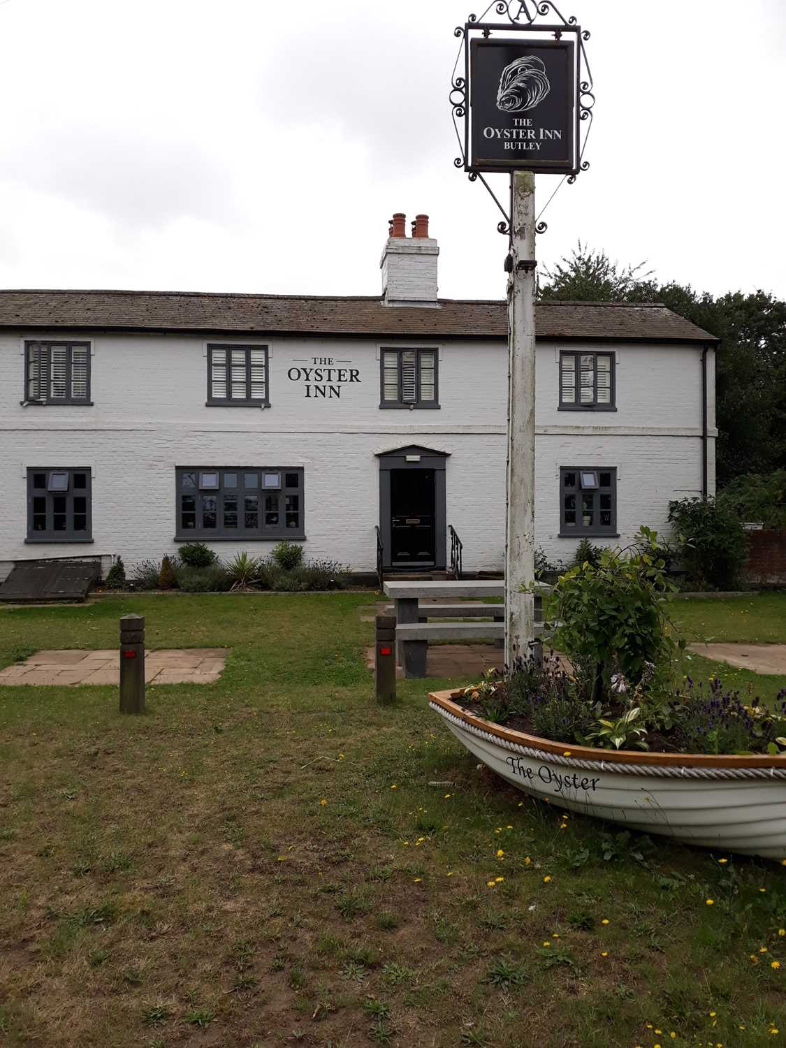 Lot 68 - Butley Oyster Inn: Delicious home-cooked main...