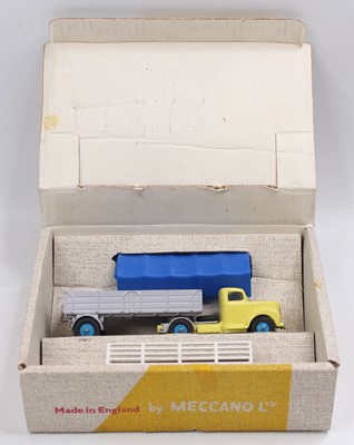 Lot 1809 - Dinky Toys No.424 Commer convertible...