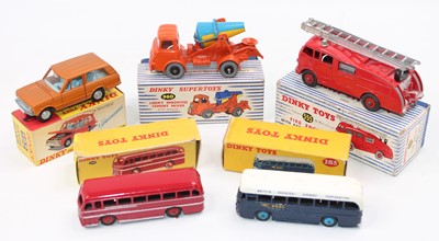 Lot 1815 - Dinky Toys mixed group of 5 models to include...