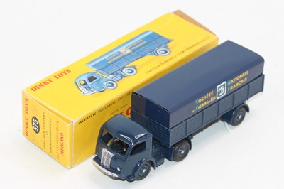 Lot 1830 - French Dinky 575 Panhard "SNCF" Articulated...