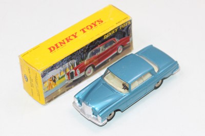 Lot 1891 - French Dinky Toys, 533, Mercedes Benz 300 SE...