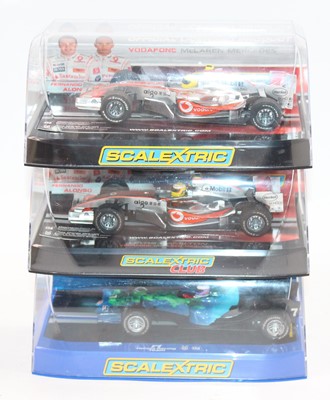 Lot 1453 - 3 boxed Scalextric Formula 1 racing cars to...