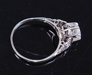 Lot 2331 - A white metal diamond single stone ring,...