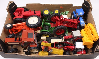 Lot 1544 - 13 various mixed scale farming diecasts and...