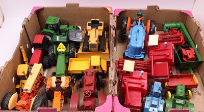 Lot 1570 - 2 trays of mixed diecast and plastic farming...