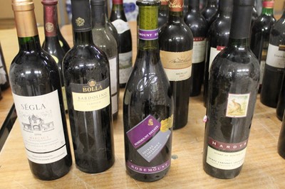 Lot 1093 - Assorted red wines, largely being New World,...
