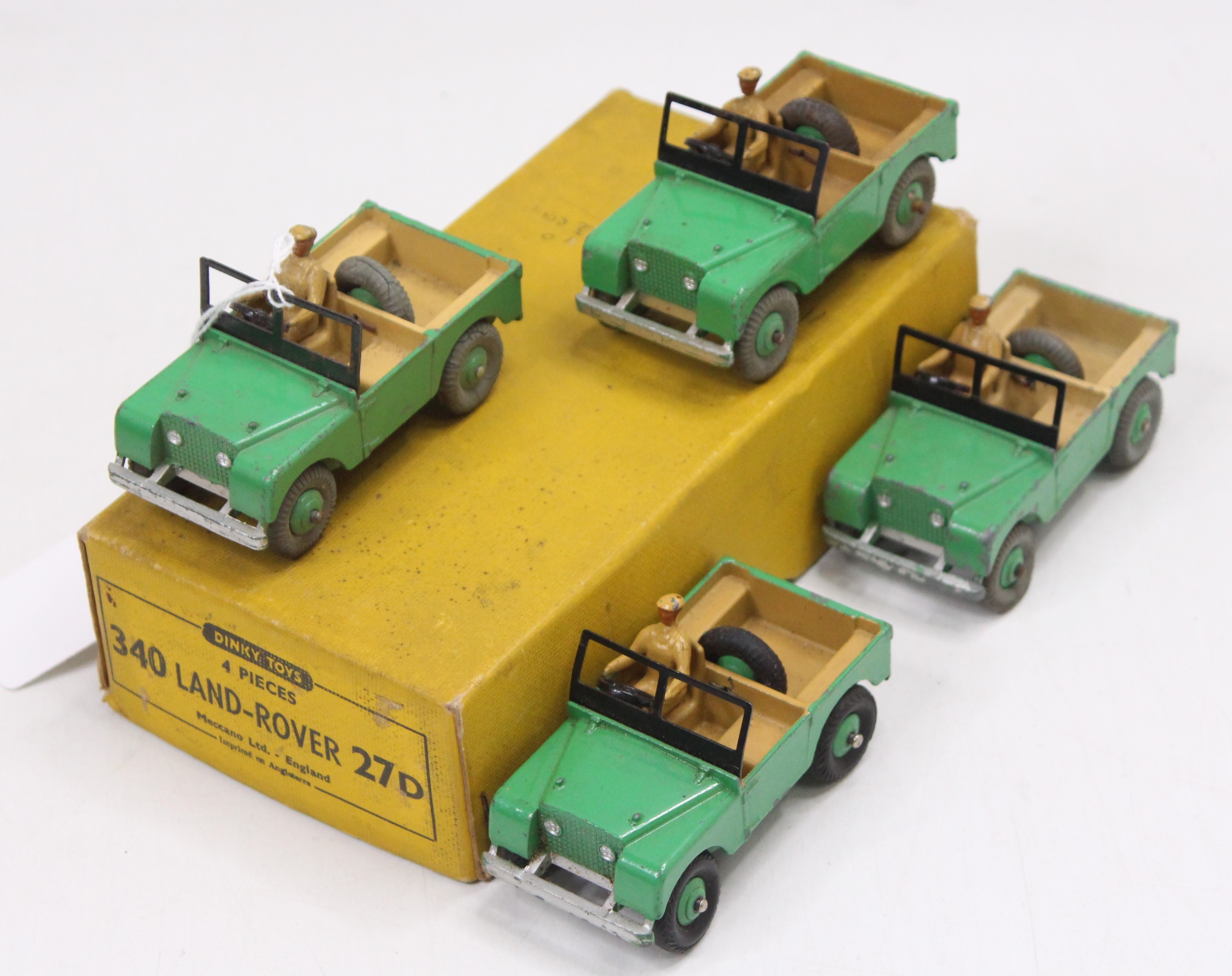 Lot 1004 - Dinky Toys No. 27D / 340 Land Rover