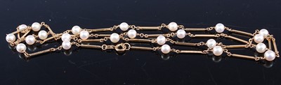 Lot 2333 - A 9ct yellow gold cultured pearl necklet,...