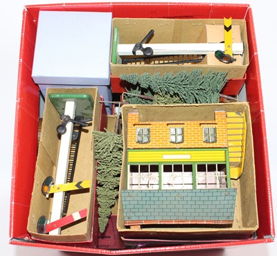 Lot 197 - Large box containing mainly post-war  Hornby...