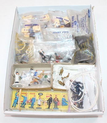 Lot 1046 - A tray containing a quantity of Dinky Toys...