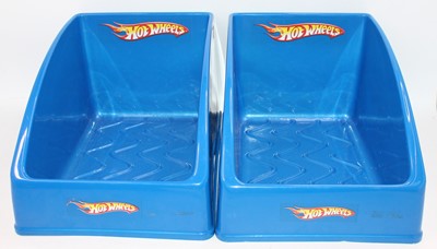 Lot 885 - 2 plastic Hotwheels shop display model bins,...