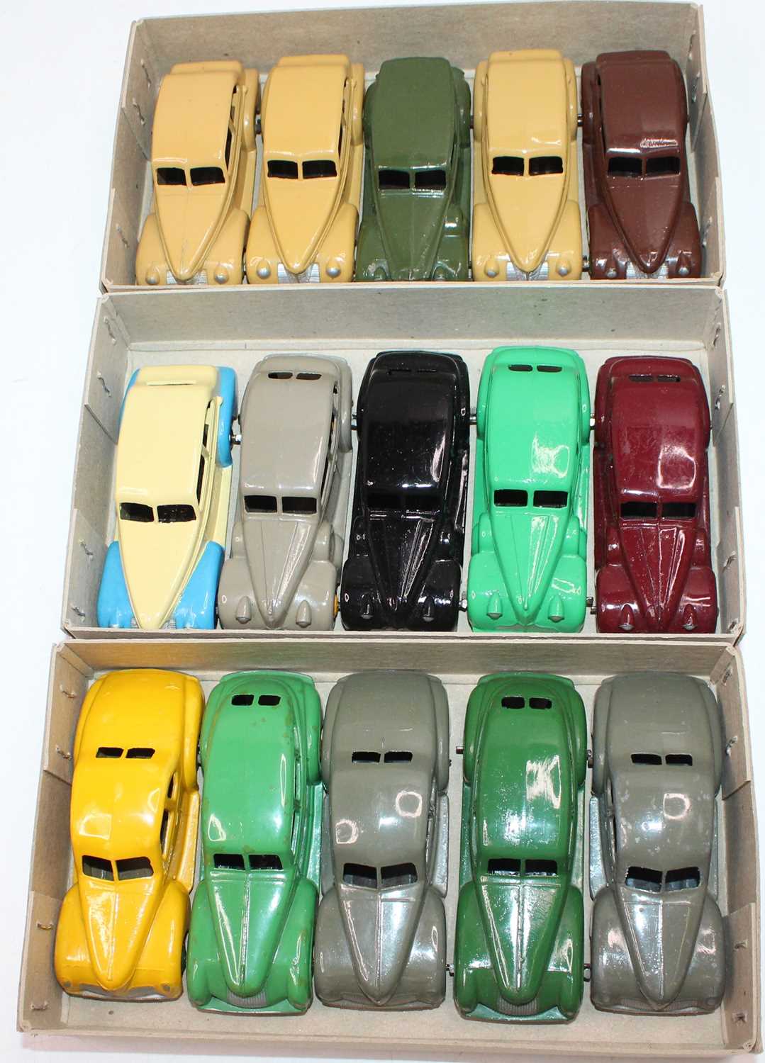 Lot 1106 - 1 tray containing 15 repainted Dinky Toys to...