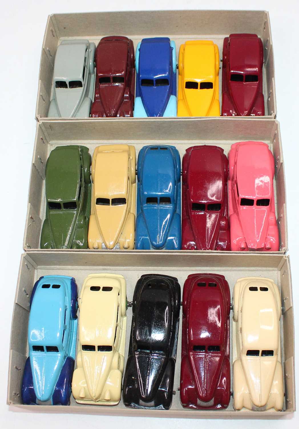 Lot 1107 - 1 tray containing 15 repainted Dinky Toys to...