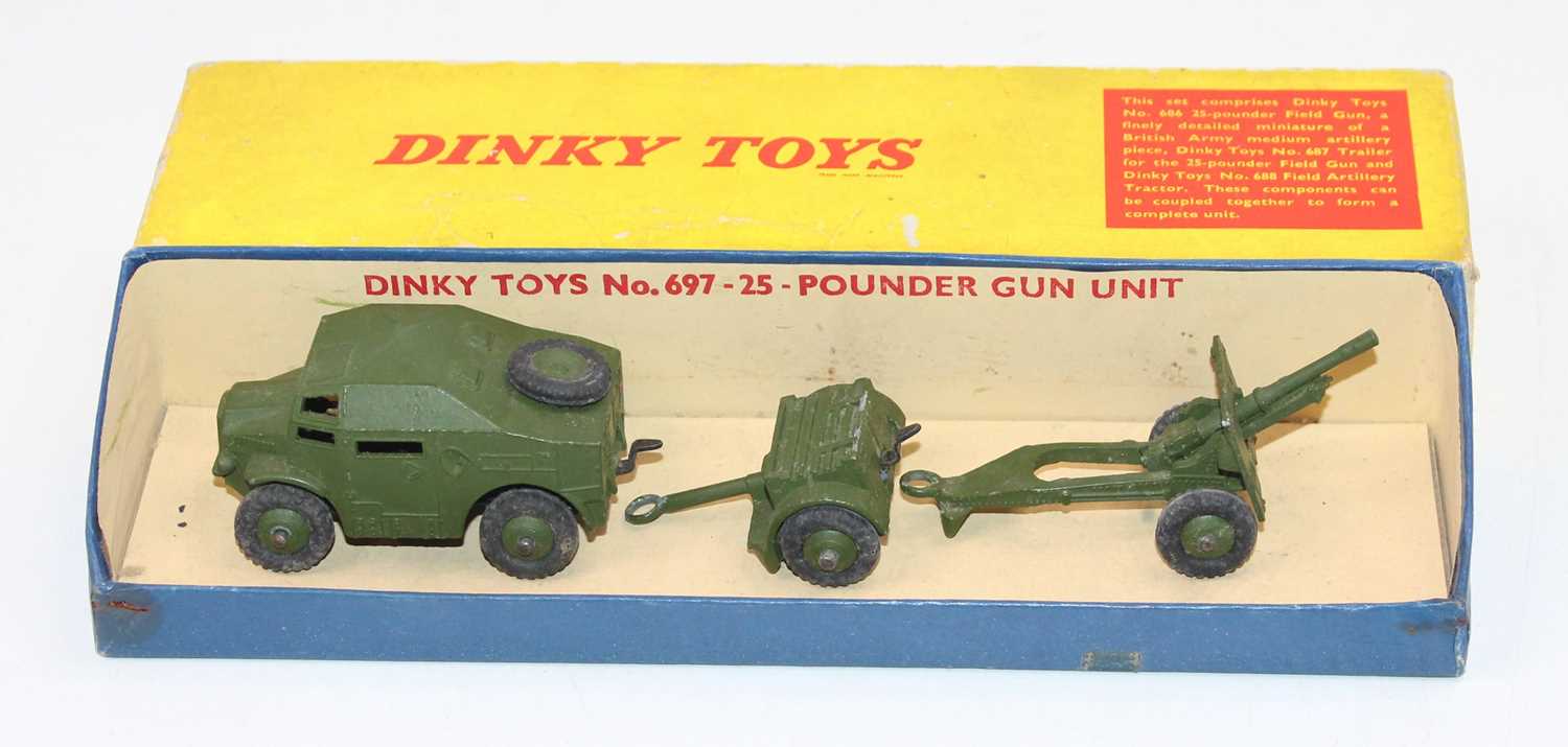 Lot 1151 - Dinky Toys No. 697 25-pounder field gun gift...