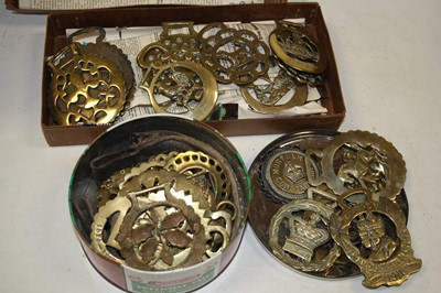 Lot 96 - A box of miscellaneous metalware, to include...