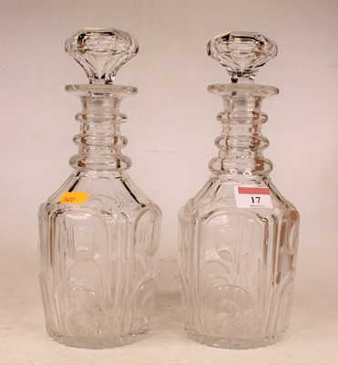 Lot 17 - A pair of William IV cut glass mallet...