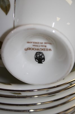 Lot 146 - A Wedgwood 12 place setting dinner and tea...