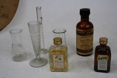 Lot 167 - A collection of Victorian and later apothecary...